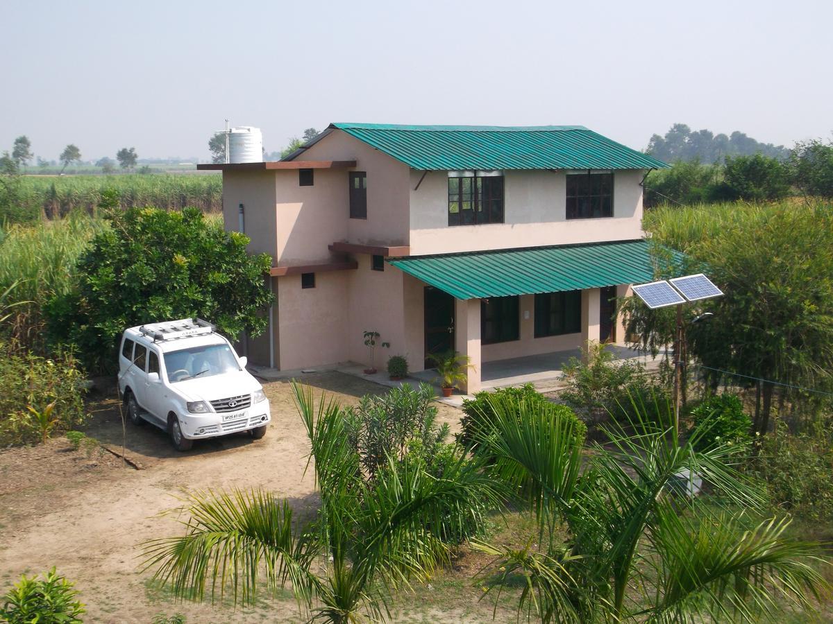 V Resorts Dudhwa Wilderness Camp Lakhimpur Kültér fotó