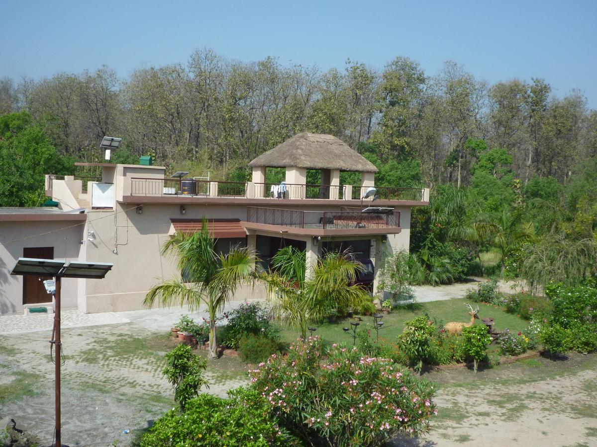 V Resorts Dudhwa Wilderness Camp Lakhimpur Kültér fotó